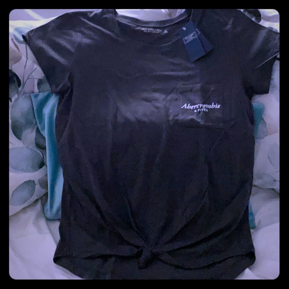 Abercrombie & Fitch tie bottom T